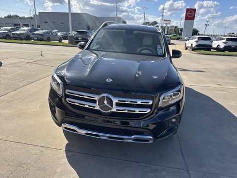 Used 2020 Mercedes-Benz GLB 250 image 3