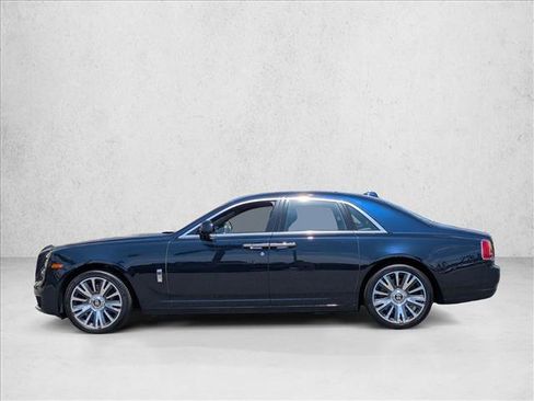 Used 2018 Rolls-Royce Ghost image 2
