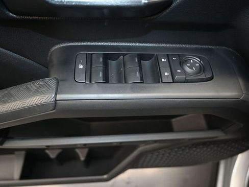 Used 2025 Toyota Tacoma SR5 RWD image 11