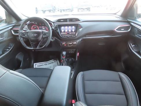 Used 2023 Chevrolet TrailBlazer RS w/ Technology Package image 25