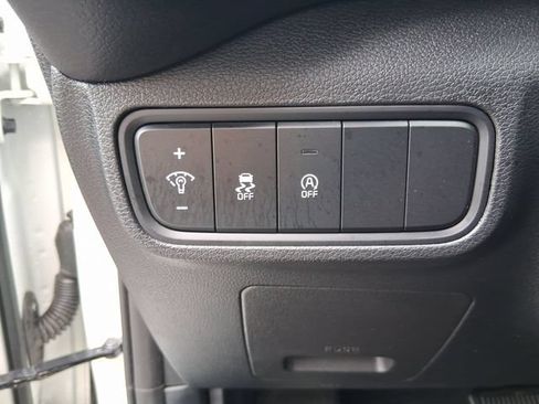 Used 2024 Kia Soul LX w/ Option Group 015 FWD image 12