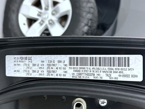 Used 2017 RAM 1500 Classic SLT image 25