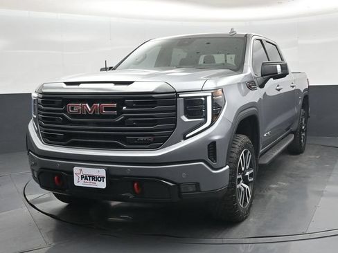Used 2024 GMC Sierra 1500 AT4 w/ Technology Package AWD/4WD image 36