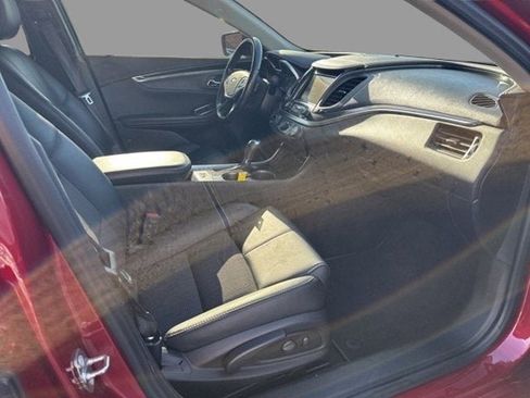 Used 2018 Chevrolet Impala LT image 11