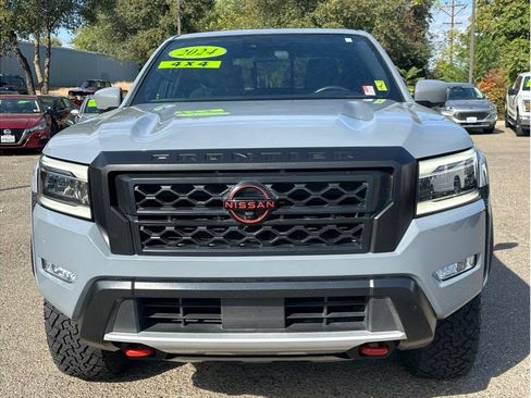 Used 2024 Nissan Frontier PRO-4X w/ Pro Convenience Package AWD/4WD image 2