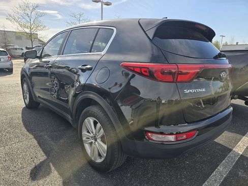 Used 2018 Kia Sportage LX image 5