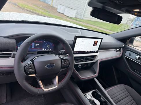 New 2026 Ford Explorer ST-Line AWD/4WD image 18