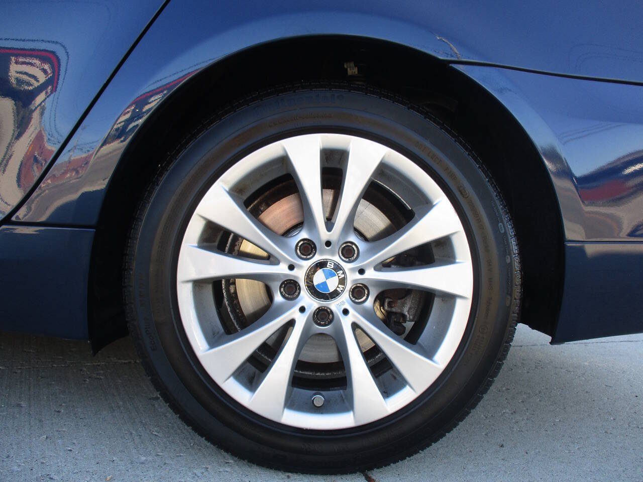 Used 2010 BMW 535i xDrive Sedan AWD/4WD image 38