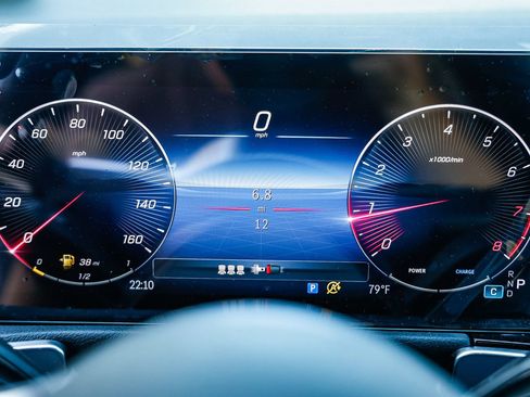 New 2026 Mercedes-Benz GLB 250 4MATIC image 23