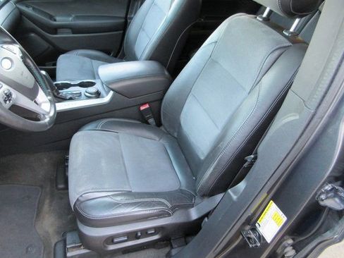 Used 2015 Ford Explorer XLT w/ Equipment Group 202A AWD/4WD image 19