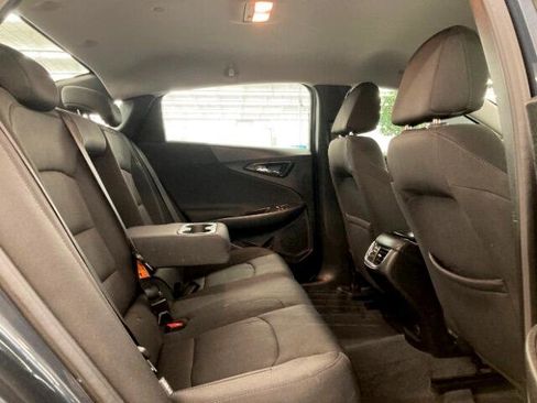Used 2019 Chevrolet Malibu LT image 11