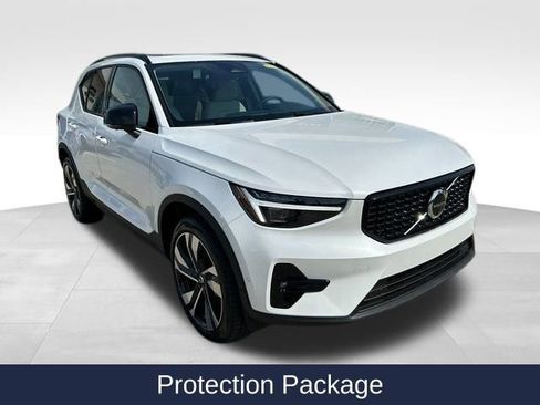 New 2025 Volvo XC40 B5 Ultra w/ Protection Package image 2