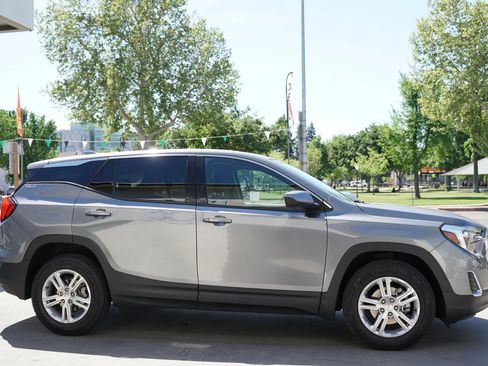 Used 2018 GMC Terrain SLE FWD image 13