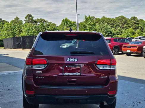 Used 2022 Jeep Grand Cherokee Laredo X AWD/4WD image 6