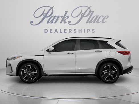 Used 2024 INFINITI QX50 Sport FWD image 2