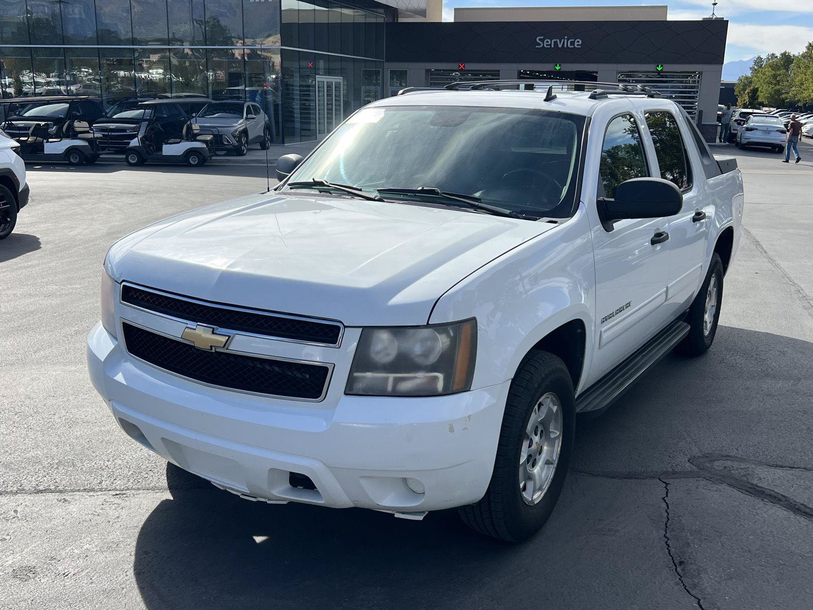 Used 2011 Chevrolet Avalanche LS AWD/4WD image 10