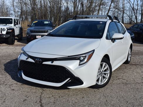 Used 2025 Toyota Corolla SE image 1