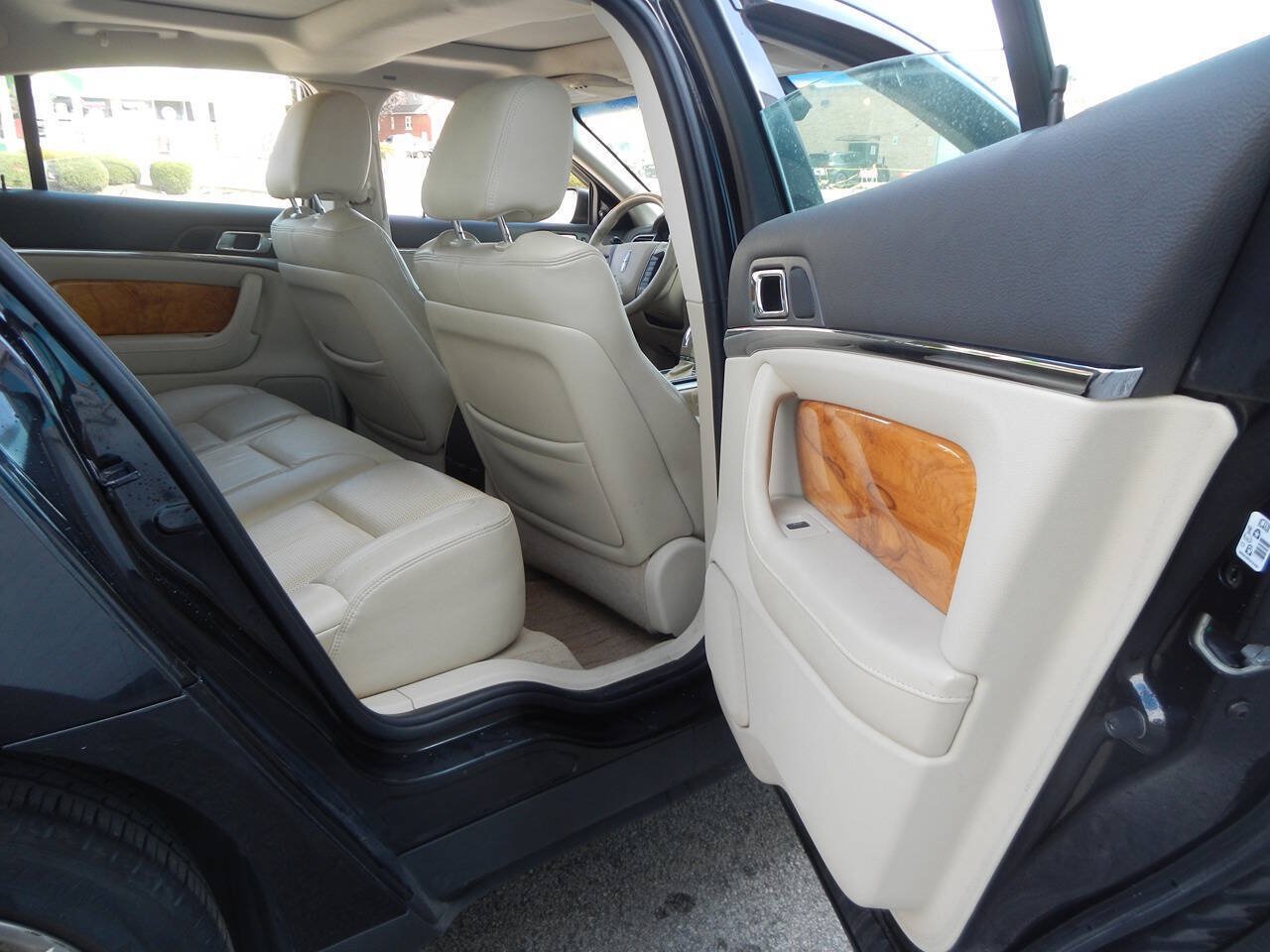 Used 2011 Lincoln MKS AWD w/ 102A Rapid Spec Order Code image 34