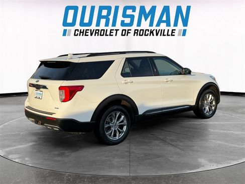 Used 2020 Ford Explorer XLT w/ Equipment Group 202A image 6