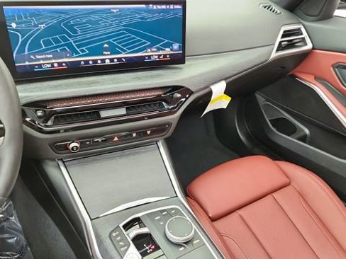 Used 2025 BMW 330i Sedan RWD image 43