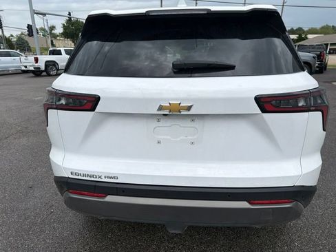 Used 2026 Chevrolet Equinox LT AWD/4WD image 19