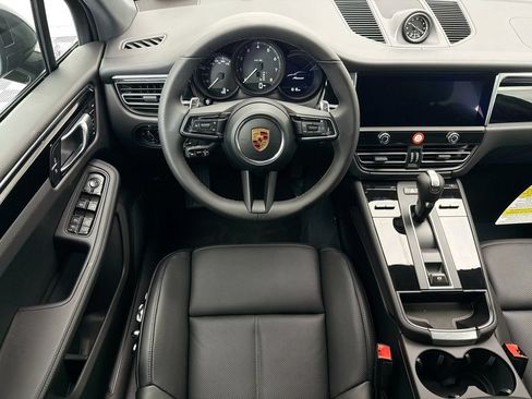 Used 2026 Porsche Macan AWD/4WD image 14
