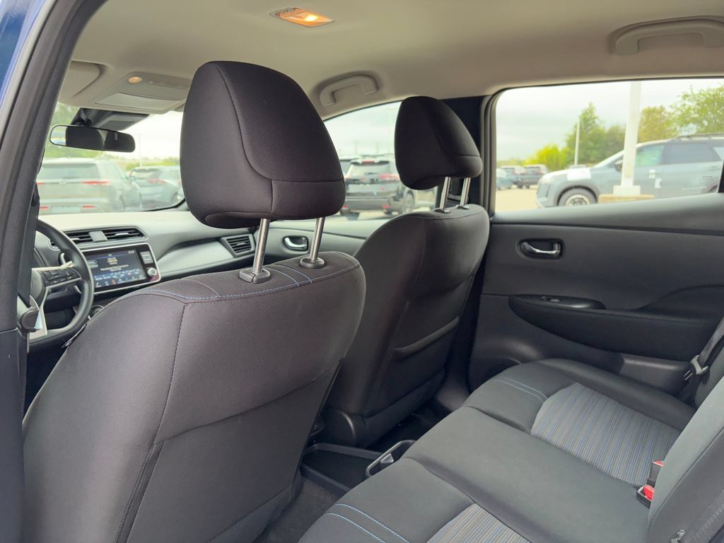Used 2025 Nissan Leaf S FWD image 23