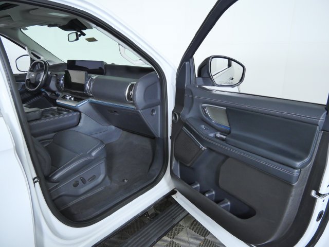 Certified 2025 Ford Expedition Max Platinum AWD/4WD image 11