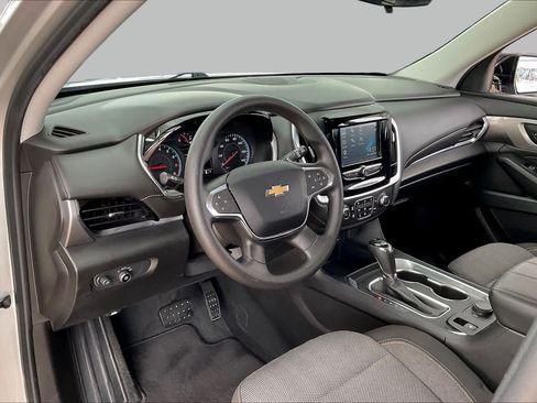 Used 2019 Chevrolet Traverse LS w/ LPO, Blackout Package FWD image 17