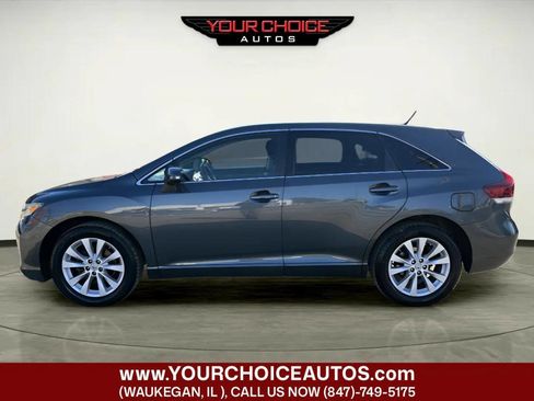 Used 2013 Toyota Venza LE image 2