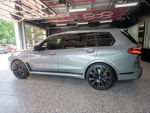 Used 2023 BMW X7 M60i w/ Executive Package AWD/4WD image 2