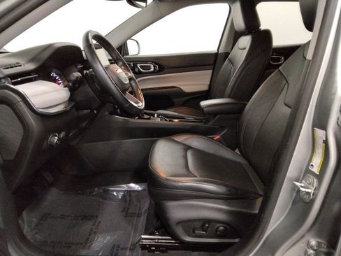 Used 2022 Jeep Compass Limited AWD/4WD image 28