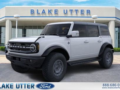 New 2025 Ford Bronco Outer Banks w/ Sasquatch Package