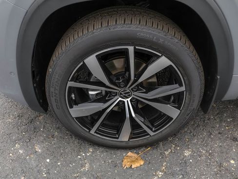 New 2026 Volkswagen Atlas SEL Premium R-Line image 18