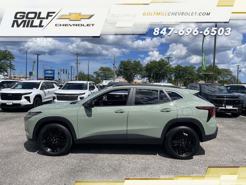 Used 2025 Chevrolet Trax ACTIV FWD image 8