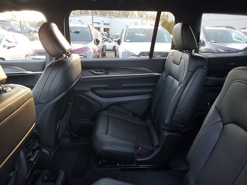 New 2025 Jeep Grand Cherokee L Limited image 13