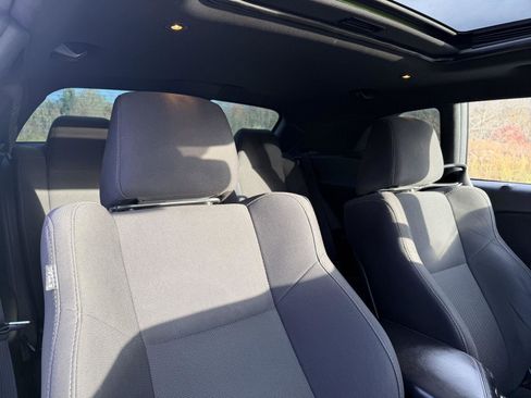 Used 2015 Dodge Challenger R/T image 30