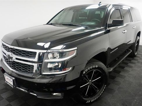 Used 2018 Chevrolet Suburban LT w/ Z71 Midnight Edition image 2