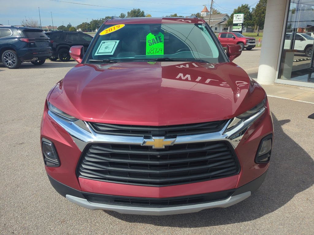 Used 2019 Chevrolet Blazer LT w/ Sun and Wheels Package FWD image 2