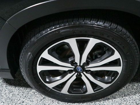 Used 2020 Subaru Forester Limited w/ Popular Package #3 AWD/4WD image 11