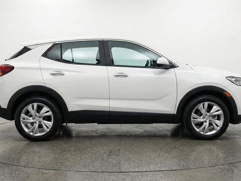 Used 2025 Buick Encore GX Preferred AWD/4WD image 11