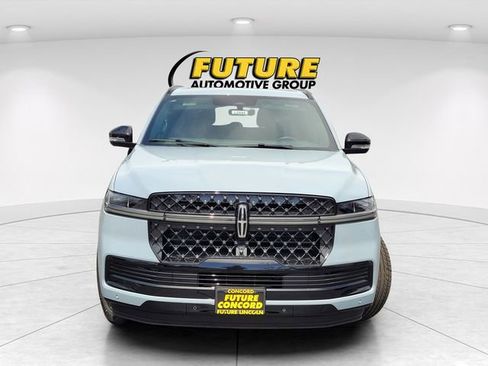 New 2026 Lincoln Navigator L Reserve AWD/4WD image 3