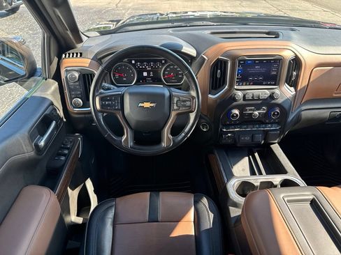 Used 2021 Chevrolet Silverado 1500 High Country AWD/4WD image 29