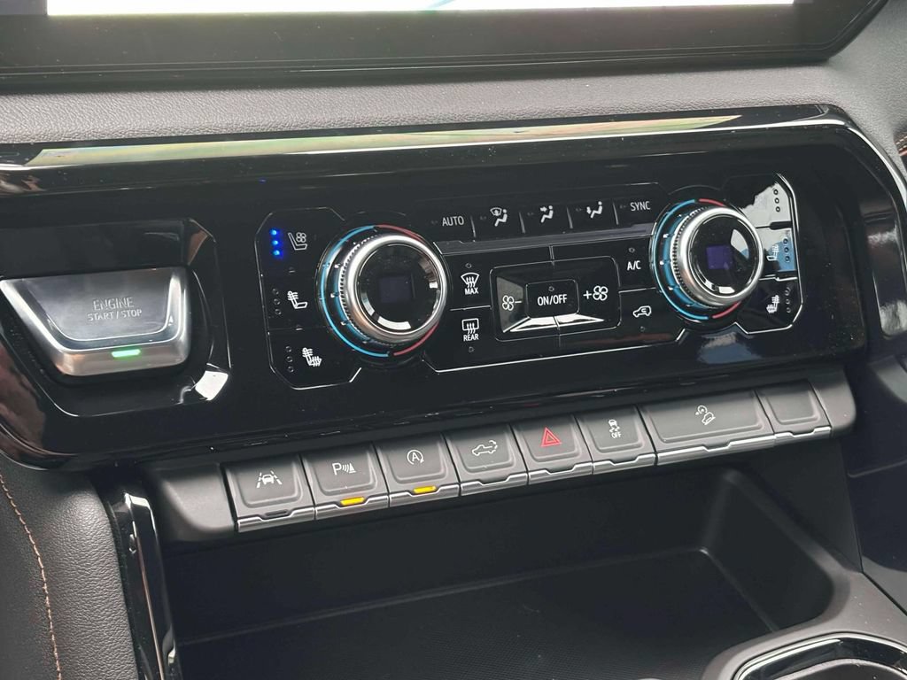 New 2026 GMC Sierra 1500 AT4 w/ LPO, Black Badging Package AWD/4WD image 18