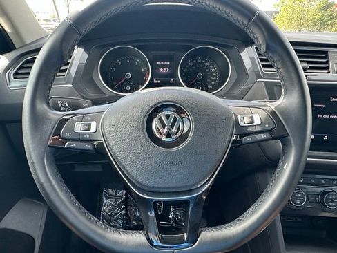Used 2019 Volkswagen Tiguan SE AWD/4WD image 41