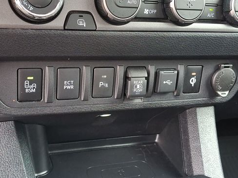 Certified 2023 Toyota Tacoma TRD Sport w/ TRD Premium Sport Package AWD/4WD image 27