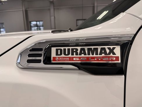 Used 2024 GMC Sierra 3500 Denali w/ Denali Reserve Package image 28