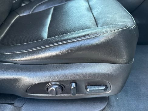 Used 2018 GMC Acadia SLT image 24