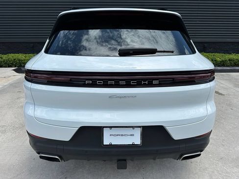 Certified 2026 Porsche Cayenne AWD/4WD image 13