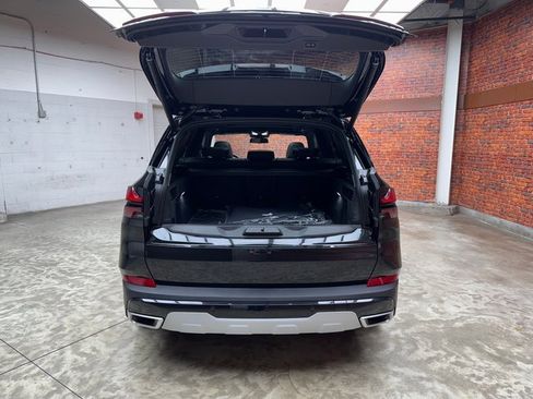 Used 2025 BMW X5 xDrive50e w/ Premium Package image 26